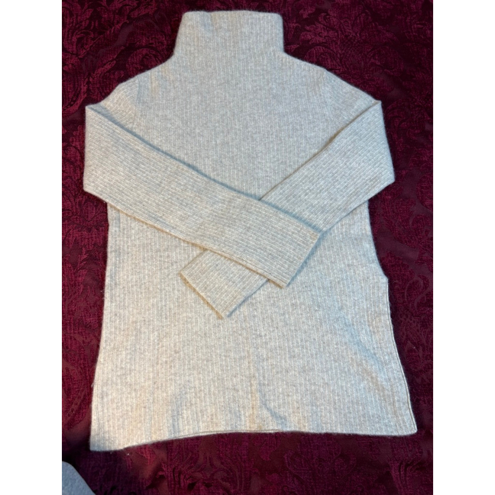 Vince Light Gray Cashmere Ribbed Turtleneck Sweater L